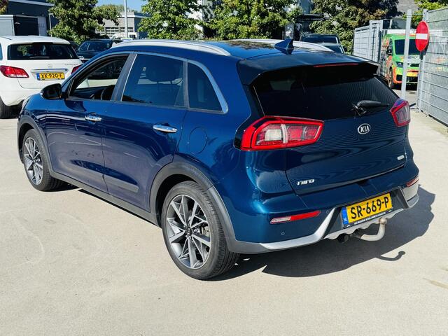 KIA Niro 1.6 GDi Hybrid BusinessLine NL-dealerauto | Trekhaak | Leder | Stoel- & Stuurverw.