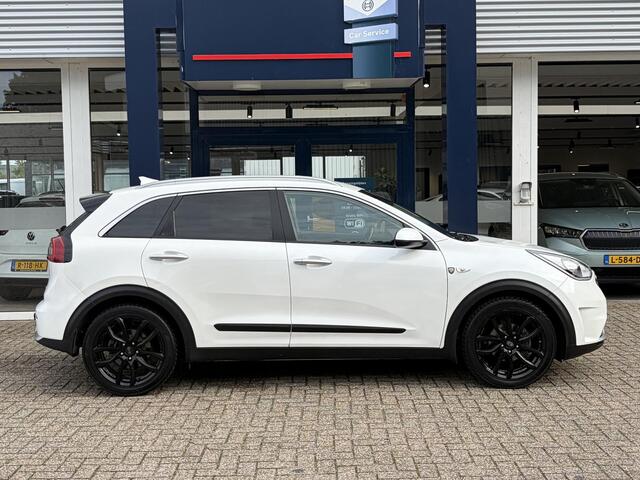 KIA Niro 1.6 GDi Hybrid BusinessLine / Automaat / Stuur-/Stoelverwarming / Adaptieve Cruise-Control / Apple-Carplay & Android-Auto / Trekhaak / Climate-Control / Keyless / Radio-Bluetooth / Navi / Camera / PDC-Achter / ENZ. – foto 4