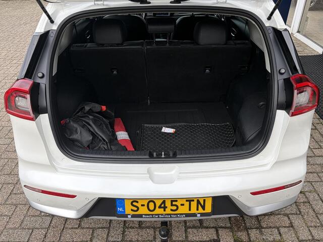 KIA Niro 1.6 GDi Hybrid BusinessLine / Automaat / Stuur-/Stoelverwarming / Adaptieve Cruise-Control / Apple-Carplay & Android-Auto / Trekhaak / Climate-Control / Keyless / Radio-Bluetooth / Navi / Camera / PDC-Achter / ENZ. – foto 7
