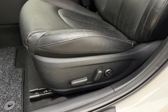 KIA OPTIMA Sportswagon 2.0 GDI PHEV ExecutiveLine | Adaptive Cruise Control | Leder | Keyless | Stoelverwarming | Stoelventilatie | Memory | Verwarmd stuurwiel | Trekhaak | Camera | Navigatie | Climate Control