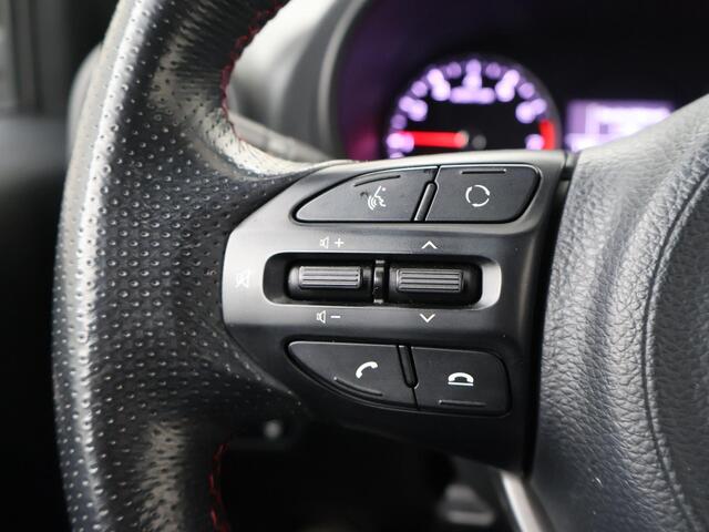 KIA PICANTO 1.2 CVVT GT-Line | 84 PK | Achteruitrijcamera | Cruise Control | Voorstoelen verwarmd | Navigatiesysteem | Volleder | Multifunctioneel stuurwiel | Automatische verlichting | DAB | Bluetooth | Automatische airco | Elektr. bedienbare & inklapbare spiegels |