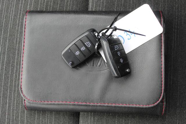 KIA PICANTO 1.0 MPi ComfortPlusLine Uniek!!/1e Eigenaar!!/Airco/Achteruitrijcamera/Apple carplay/Bluetooth/Spraakbediening/Multifunctioneel stuurwiel/Elektrisch verstelbare spiegels/Elektrische ramen.