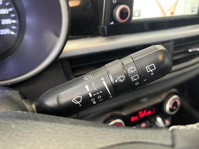 KIA PICANTO 1.0 CVVT Design Edition Unieke Uitvoering, Leren Bekleding, Apple Carplay, Android Auto, Climate Control, Achteruitrij Camera, Licht Metalen Velgen