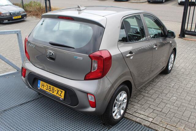 KIA PICANTO 1.0 MPi DynamicPlusLine Cruise control/Navigatie/Achteruitrijcamera/Apple carplay/Airco/Lichtmetalen velgen/Multifunctioneel stuurwiel/Elektrische ramen/Elektrisch verstelbare spiegels.