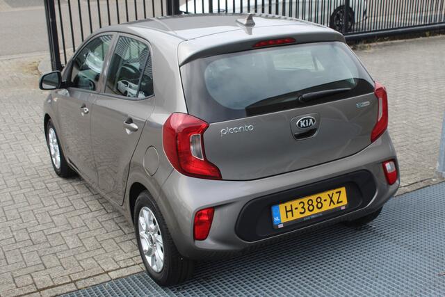 KIA PICANTO 1.0 MPi DynamicPlusLine Cruise control/Navigatie/Achteruitrijcamera/Apple carplay/Airco/Lichtmetalen velgen/Multifunctioneel stuurwiel/Elektrische ramen/Elektrisch verstelbare spiegels.
