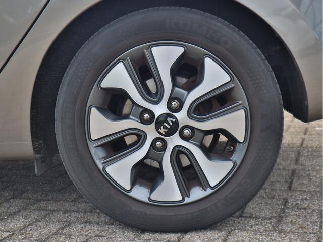 KIA PICANTO 1.0 CVVT ComfortPlusLine Navigator | Navigatie | Bluetooth | Climate Control | Camera | Tot 10jr. Kia garantie |