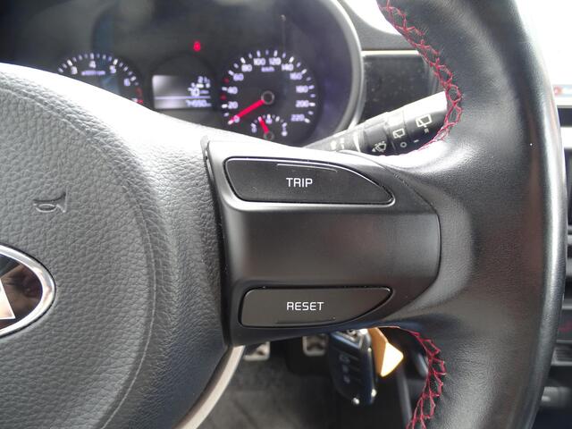 KIA PICANTO 1.0 CVVT ExecutiveLine 5drs, Navigatie, Multimedia, Camera, Airco, CruiseControl, Elec ramen, Bedienbaar stuur, Sport Interieur