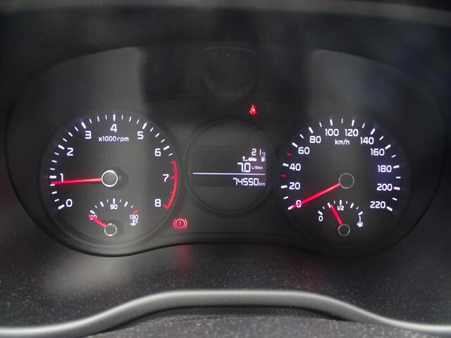 KIA PICANTO 1.0 CVVT ExecutiveLine 5drs, Navigatie, Multimedia, Camera, Airco, CruiseControl, Elec ramen, Bedienbaar stuur, Sport Interieur