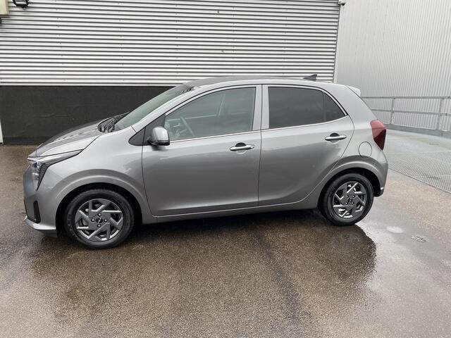 KIA PICANTO 1.0 DPI DynamicPlusLine Navigatie, Apple Carplay/Android Auto, achteruitrij camera, cruise control, parkeersensoren achter, airconditioning, Privacy glass, LED, Elek. inklapbare spiegels, Nieuw geleverd,