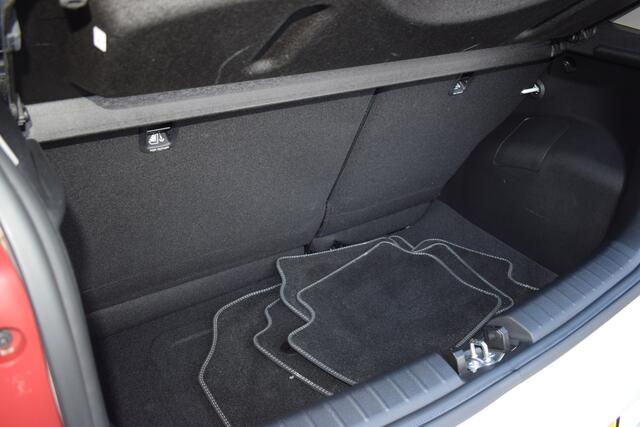 KIA PICANTO 1.0 DPi GT-Line | Ledere bekleding | Climate Control | Cruise Control | Tot 10jr. Kia garantie |