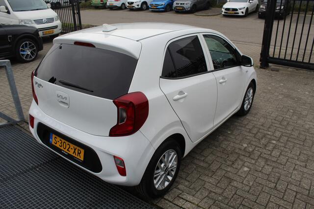KIA PICANTO 1.0 DPi DynamicLine Navigatie/Achteruitrijcamera/Apple carplay/Stoelverwarming/Stuurverwarming/Licht metalen velgen