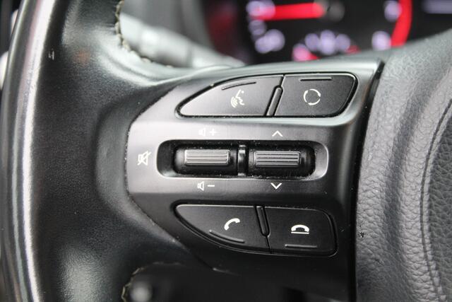 KIA PICANTO 1.0 CVVT Design Edition//Camera//Navi//Carplay!!