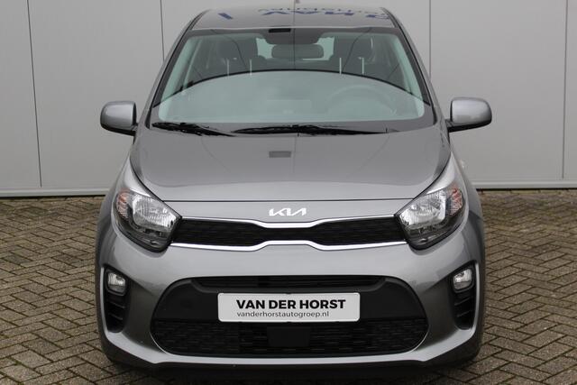 KIA PICANTO 1.0-67pk DPi DynamicLine 5drs. Wegenbelasting slechts ¤. 32,- per mnd. Airco, camera, Apple carplay/Android auto, metallic lak, LM wielen, Bluetooth, centr. vergr. afst. bed., cruise cntrl etc.