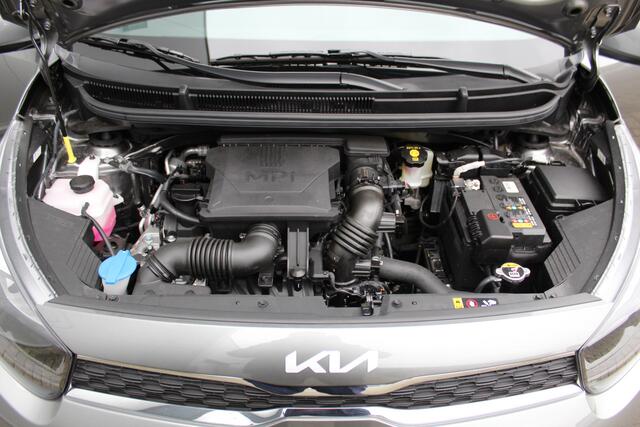 KIA PICANTO 1.0-67pk DPi DynamicLine 5drs. Wegenbelasting slechts ¤. 32,- per mnd. Airco, camera, Apple carplay/Android auto, metallic lak, LM wielen, Bluetooth, centr. vergr. afst. bed., cruise cntrl etc.