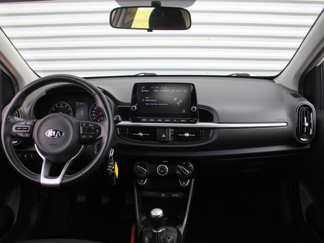 KIA PICANTO 1.0 DPi DynamicLine | Trekhaak | Camera | Parkeersensor v+a | Navi | Apple Carplay/Android Auto | Cruise | 14" LM | Airco |