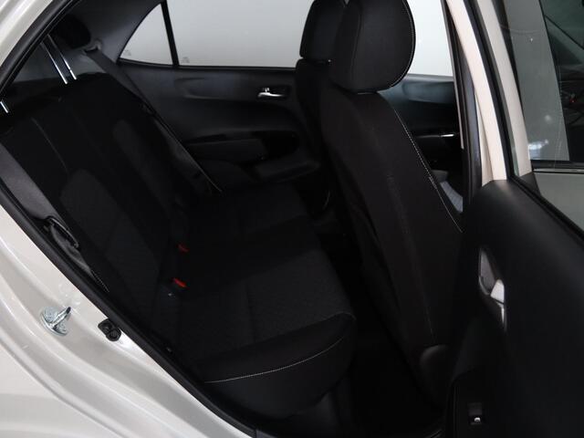 KIA PICANTO 1.0 GDi DynamicPlusLine Automaat | 4-zits | Parkeersensoren Achter | Navigatiesysteem | LED Koplampen | Cruise control | Achteruitrijcamera |