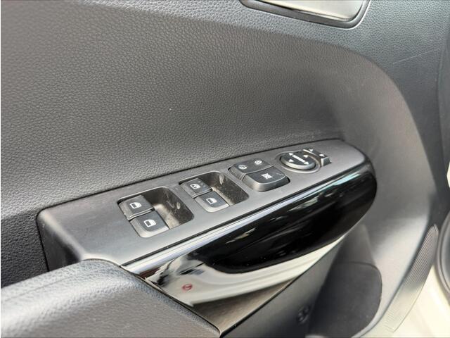 KIA PICANTO 1.0i DynamicLine 5drs. +Sportieve auto+