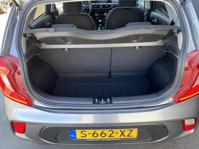 KIA PICANTO 1.0 DPi DynamicPlusLine 1e eign. Nieuw geleverd en dealeronderhouden, Lichtmetalen velgen, Privacy glass, Climat econtrol, Keyless, achteruitrij camera, Apple CarPlay/Android Auto, cruise control, elektr. buitenspiegels
