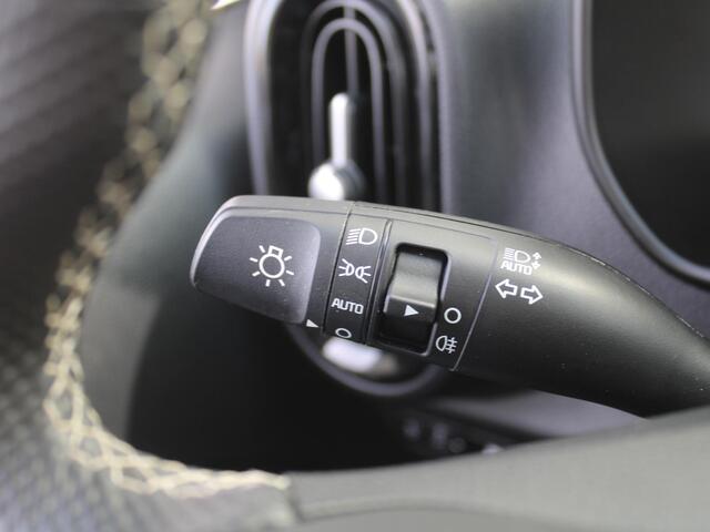 KIA PICANTO 1.0 DPI GT-Line | Navi | Clima | Cruise | Camera | Leder | 16 inch | Schuif- kanteldak |
