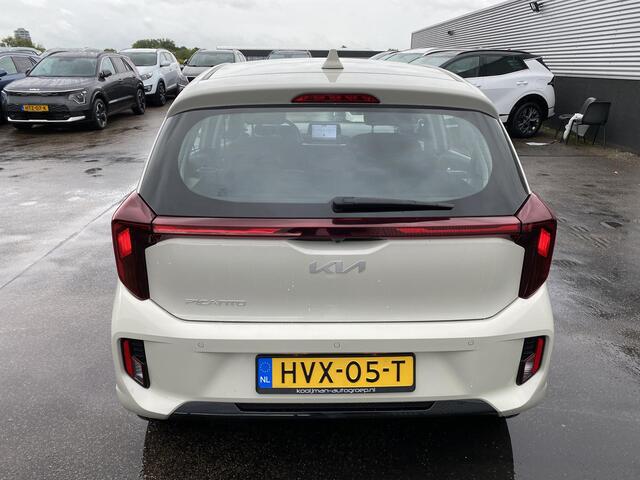 KIA PICANTO 1.0 DPI DynamicLine 5p. NL-auto, lage KM stand, parkeersensoren, navigatie, Apple CarPlay/Android auto, achteruitrijcamera,
