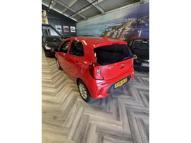 KIA PICANTO 1.0 MPi DynamicLine Camera,Stoelverwarming,Stuurverwarming