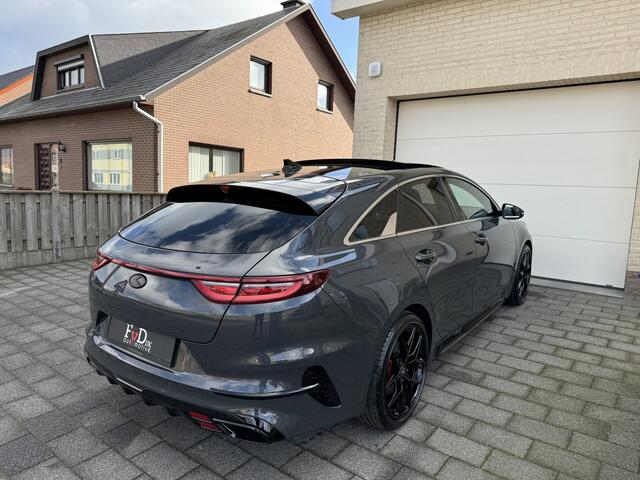 KIA PRO CEE D ProCeed 1.6 T-GDI 204pk GT Aut Panoramadak SportLeder Keyless ACC JBL Led Carplay Camera 18" Pdc DealerOnderhouden