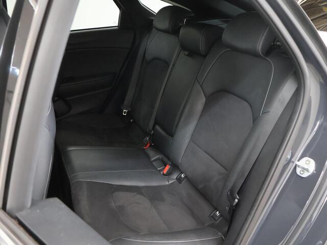 KIA PRO CEE D ProCeed 1.5 T-GDI GT-PlusLine | Panoramadak | JBL Audio | Elektrisch verstelb. bestuurdersstoel met geheugen | Stoel/Stuurwielverwarming