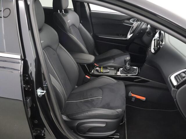 KIA PRO CEE D ProCeed 1.0 T-GDi GT-Line | Trekhaak | Panoramadak | Stoel/Stuurwielverwarming | Navigatie | Parkeercamera | Climate control |