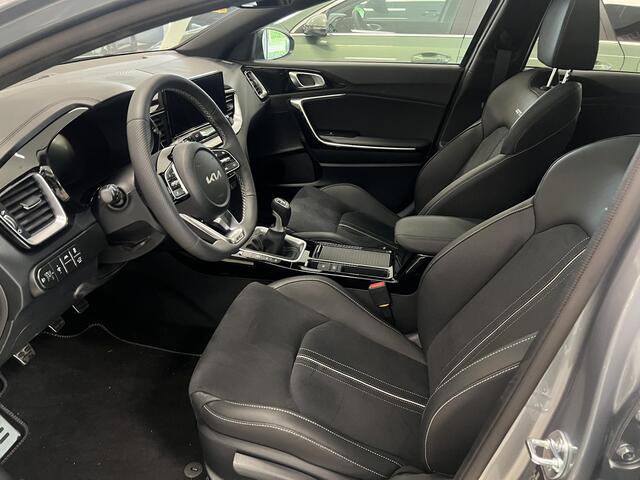 KIA PRO CEE D proceed 1.5 T-GDi GT-Line Prijs is incl. 2.500,= inruilpremie ! Uitvoorraad leverbaar.