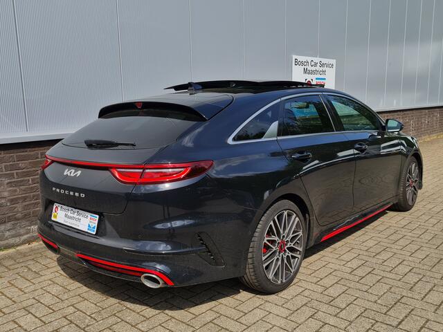 KIA PRO CEE D ProCeed 1.6 T-GDi GT | Facelift | Pano | Xenon\Led | vol opties | 1Ste eigenaar | Dealer onderhouden Interesse, Proefrit? Bel of app met: 06-24 28 28 42