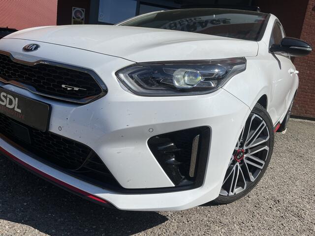 KIA PRO CEE D ProCeed 1.6 T-GDI GT 204PK!! // SCHUIF-KANTELDAK // JBL // DODEHOEK // ADAPT. CRUISE // ELEK. STOELEN+GEHEUGEN // CAMERA //