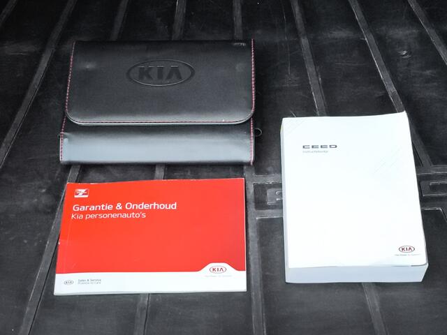 KIA PRO CEE D ProCeed 1.5 T-GDI GT-PlusLine (160 PK) 1e-Eig. & Dealer-Onderh. BOVAG-Garantie. NL-Auto. Trekhaak, Half-Leer, Navigatie/Apple-Carplay/Android-Auto, Adaptive-Cruisecontrol, Keyless-Entry/Start, Elek.-Achterklep, Achteruitrijcamera, Stoelverwarming-V+A, Pre