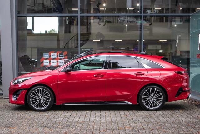 KIA PRO CEE D ProCeed 1.5 T-GDi GT-PlusLine Automaat - 1e Eig | Trekhaak | Alcantara / leder int. | Pano.dak | All season