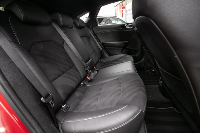 KIA PRO CEE D ProCeed 1.5 T-GDi GT-PlusLine Automaat - 1e Eig | Trekhaak | Alcantara / leder int. | Pano.dak | All season
