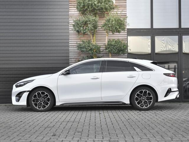 KIA PRO CEE D ProCeed 1.5 T-GDI GT-PlusLine Feestdagen geopend bel voor een afspraak. Panoramadak, adaptieve cruise control, Alcantara bekleding Navi, Camara