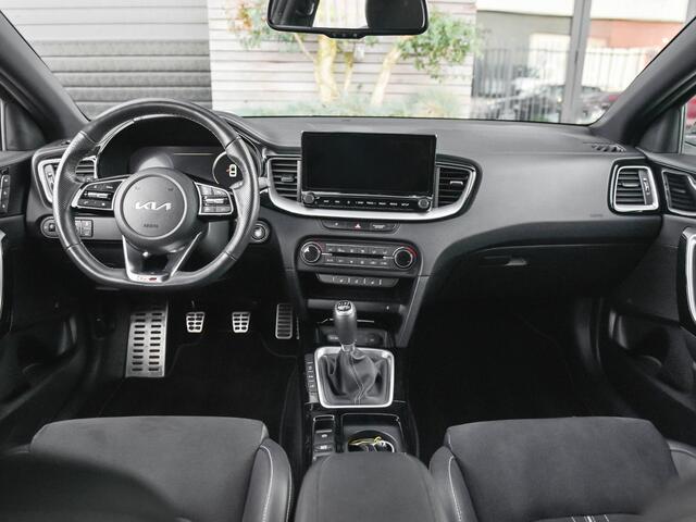 KIA PRO CEE D ProCeed 1.5 T-GDI GT-PlusLine Feestdagen geopend bel voor een afspraak. Panoramadak, adaptieve cruise control, Alcantara bekleding Navi, Camara