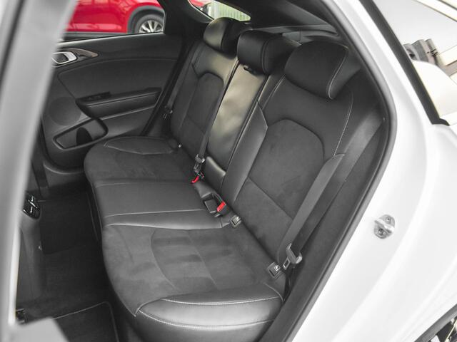 KIA PRO CEE D ProCeed 1.5 T-GDI GT-PlusLine Feestdagen geopend bel voor een afspraak. Panoramadak, adaptieve cruise control, Alcantara bekleding Navi, Camara