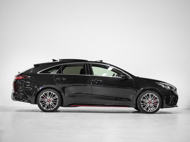 KIA PRO CEE D ProCeed 1.6 T-GDi GT Pano Virtual ACC Memory