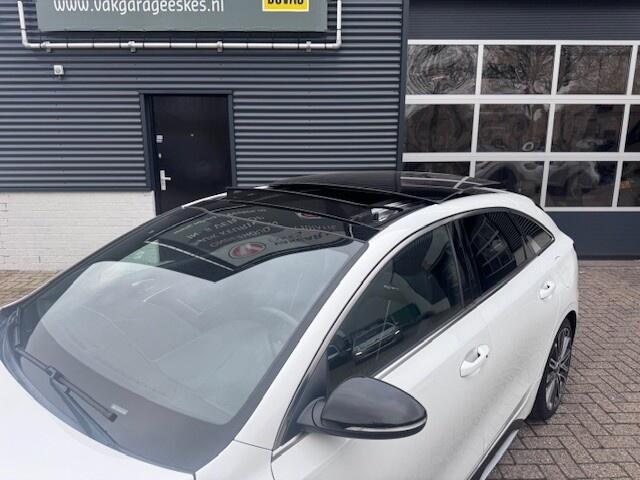 KIA PRO CEE D ProCeed 1.4T GDI DTC7 140PK GT-PlusLine Automaat - Navigatie - Pano