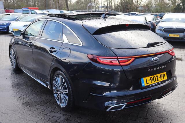 KIA PRO CEE D ProCeed 1.5 T-GDI GT-PlusLine Panoramadak, Schuif- kanteldak, Navigatie, Apple Carplay, Voorstoelen en achterbank verwarmbaar, JBL sound