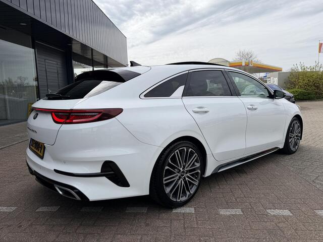 KIA PRO CEE D ProCeed 1.4 T-GDI GT-PlusLine |PANORAMADAK | NAVIGATIE | SFEERVERLICHTING | STOEL/STUUR VERWARMING | DAB | ACHTERUIT RIJ CAMERA | DODE HOEK DETECTIE | APPLE CARPLAY | JBL GELUID INSTALATIE |