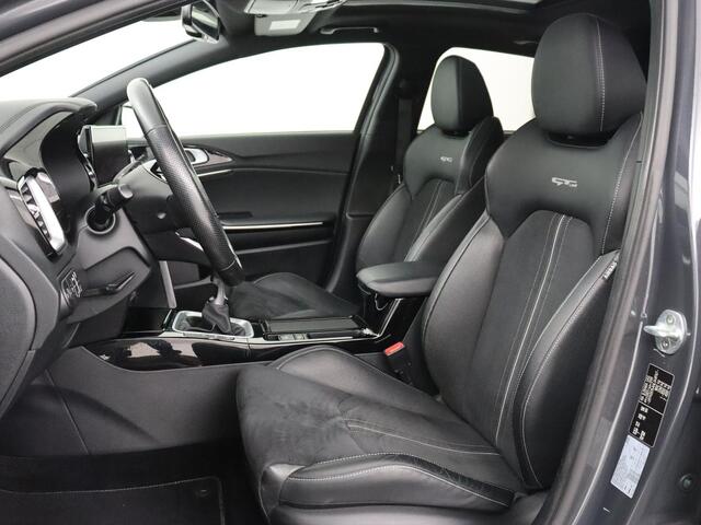 KIA PRO CEE D ProCeed 1.5 T-GDi GT-PlusLine | Panoramadak | Stoelverwarming | Leder/Alcantara | Camera | Adaptive cruise | Achterbankverwarming | Keyless | Memory | Carplay | Navigatie | Full LED