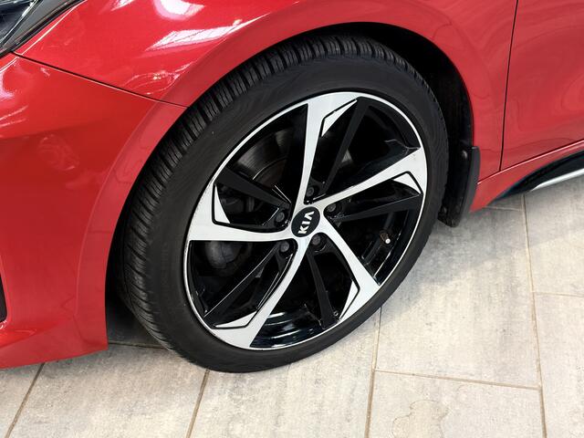 KIA PRO CEE D ProCeed 1.4 T-GDI 140 pk GT-Line | Trekhaak | Pano | Camera | Half leer | Adapt. cruise | Stoelvew. | Stuurverw.