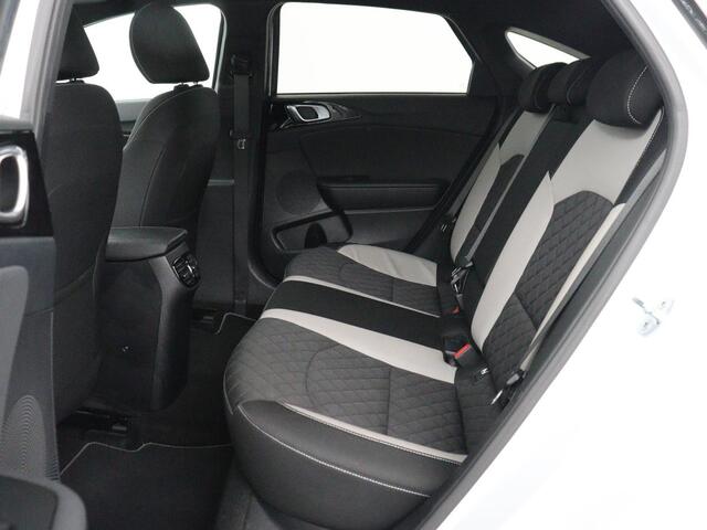 KIA PRO CEE D ProCeed 1.5 T-GDi MHEV GT-Line Edition | Panoramadak | Carplay | Camera | Navigatie | Parkeerhulp | DAB | Climate control | Bluetooth | Cruise control