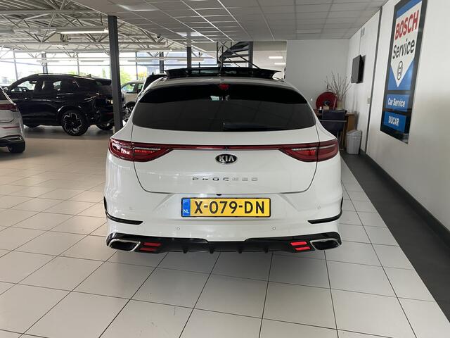 KIA PRO CEE D ProCeed 1.6 T-GDI GT 205 PK Panoramadak /JBL Sound / stuur/stoelverw /elec achterklep /Elec stoel met geheugen