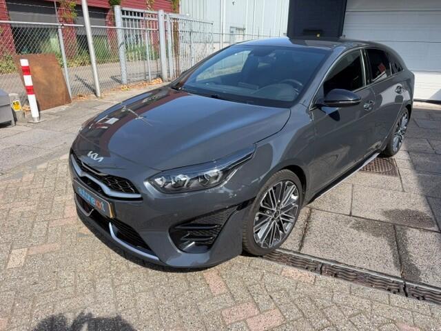 KIA PRO CEE D ProCeed 1.5 T-GDi GT-PlusLine AUT I NAV I PDC I TREKHAAK I LEDRE / ALCANTARA INTERIEUR I 1e EIGENAAR I COMPLETE ONDERHOUDSHISTORIE