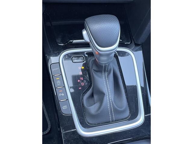 KIA PRO CEE D ProCeed 1.5 T-GDi GT-PlusLine Automaat Navigatie, Climate Control, Schuirdak, JBL, LED, 18"Lm, Adaptive Cruisecontrol, Stoel/Stuurvewarming