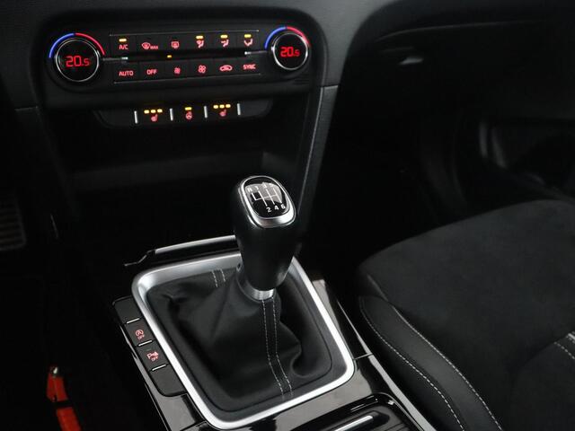 KIA PRO CEE D ProCeed 1.4 T-GDI GT-Line | Leder/alcantara | Stuur/stoel verwarming | Climate control | Camera | Virtual Dash. | Carplay | Full LED | Park assist |