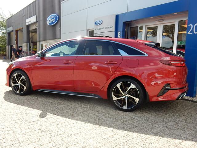 KIA PRO CEE D ProCeed 1.4 T-GDI 140 pk GT-Line | Trekhaak | Pano | Camera | Half leer | Adapt. cruise | Stoelvew. | Stuurverw.