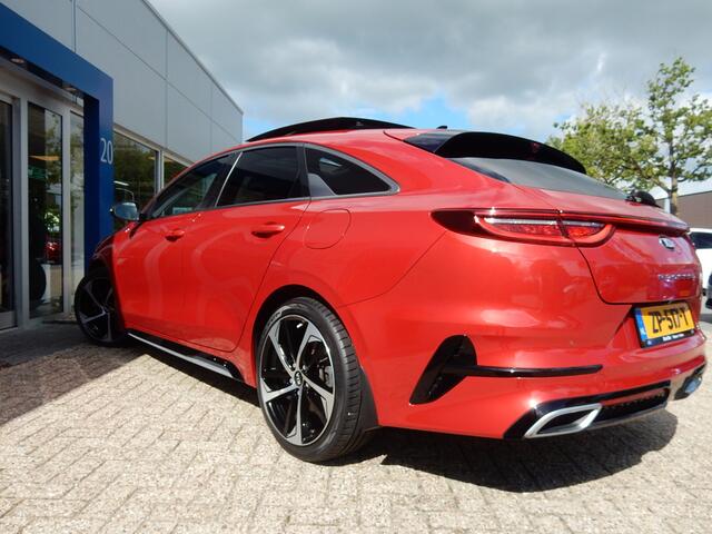 KIA PRO CEE D ProCeed 1.4 T-GDI 140 pk GT-Line | Trekhaak | Pano | Camera | Half leer | Adapt. cruise | Stoelvew. | Stuurverw.